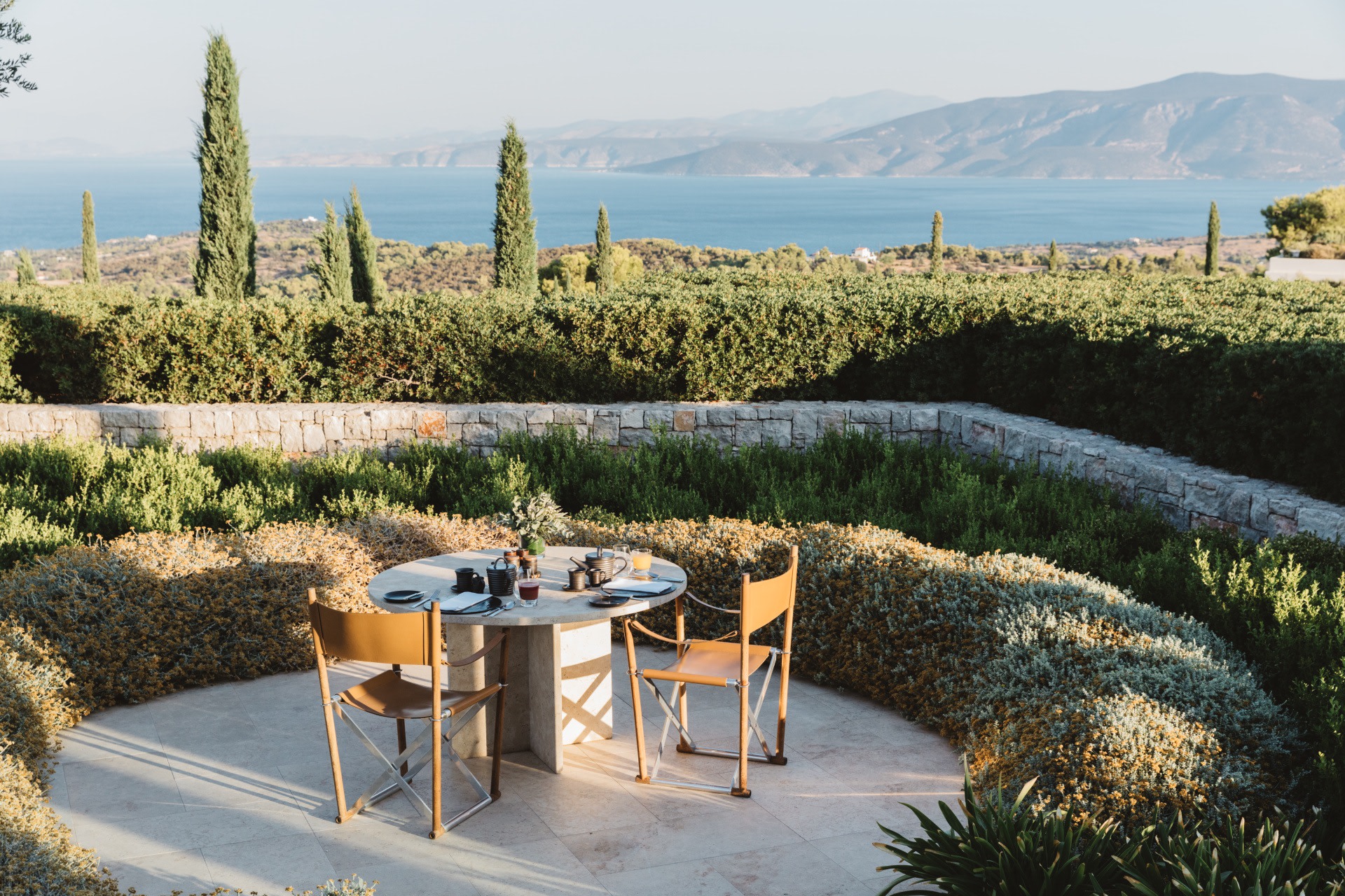 Hauptrestaurant Setting im Amanzoe